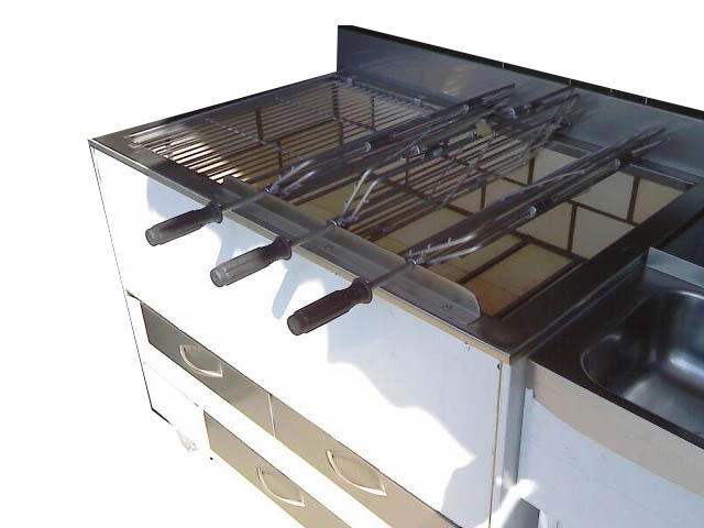 Barbecue portugais 3 grilles rotatives + 1 fixe